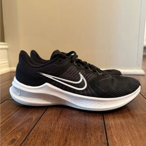 Nike Downshifter Black Running Shoes